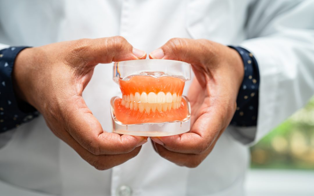 Flexible Dentures vs. Acrylic: Which is Better?